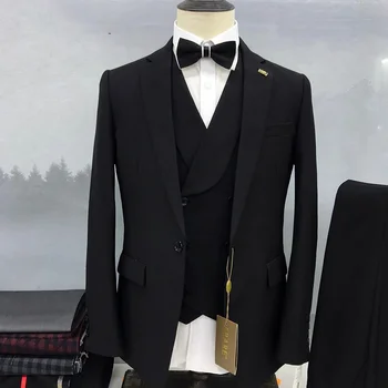 Kvalitetna muška odjeća, odjeća, sportska jakna crne boje sa urezima na лацканах, однобортный jakna od 3 predmeta, hlače, prsluk, приталенный rezove