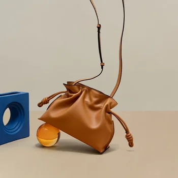 Mini-Lucky bag Torba od prave kože, novo 2023 godine, torba preko ramena na tenis rukomet, modni Pluća luksuzne ženske torbe s njokima, trend